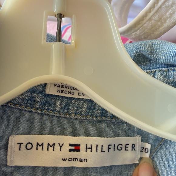 Tommy Hilfiger size 20 denim shirt - Picture 2 of 4